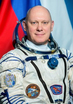 Олег Артемьев